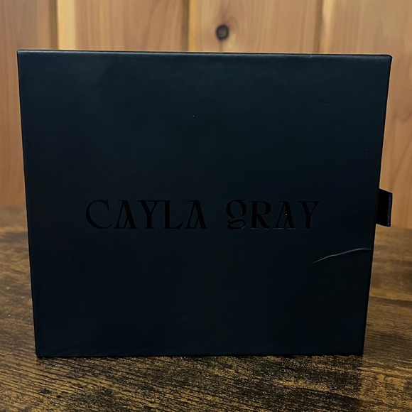 BRAND NEW FabFitFun X Cayla Gray Scentstone Set in Cozy (Warm, Soft Scent) - Picture 2 of 4